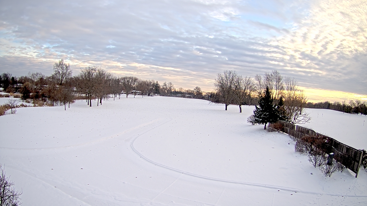 Thumbnail for current weather camera view from Village Links of Glen Ellyn in Glen Ellyn, Illinois