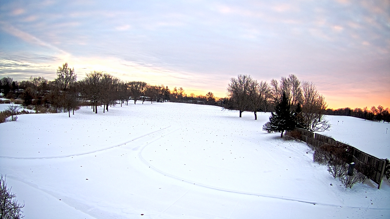 Thumbnail for current weather camera view from Village Links of Glen Ellyn in Glen Ellyn, Illinois