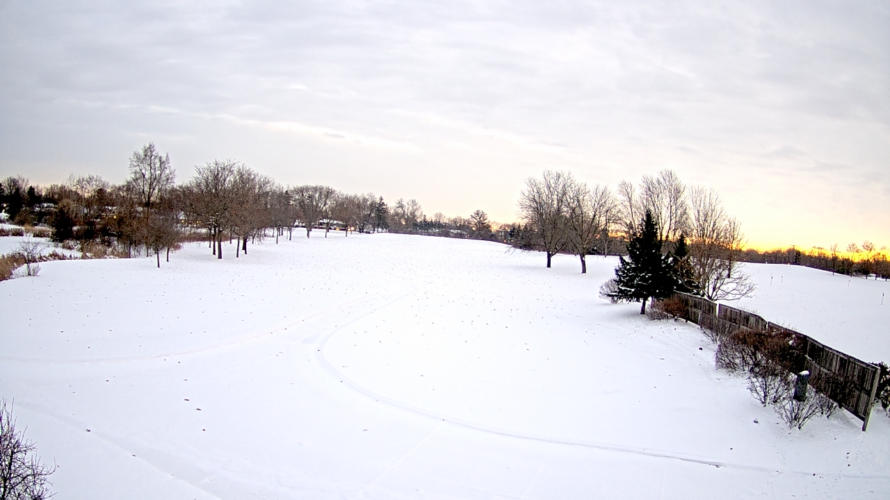 Thumbnail for current weather camera view from Village Links of Glen Ellyn in Glen Ellyn, Illinois