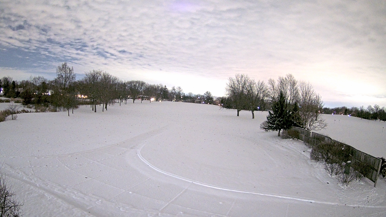 Thumbnail for current weather camera view from Village Links of Glen Ellyn in Glen Ellyn, Illinois