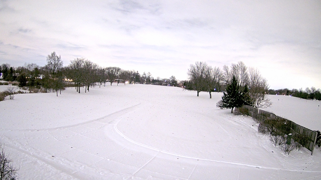 Thumbnail for current weather camera view from Village Links of Glen Ellyn in Glen Ellyn, Illinois