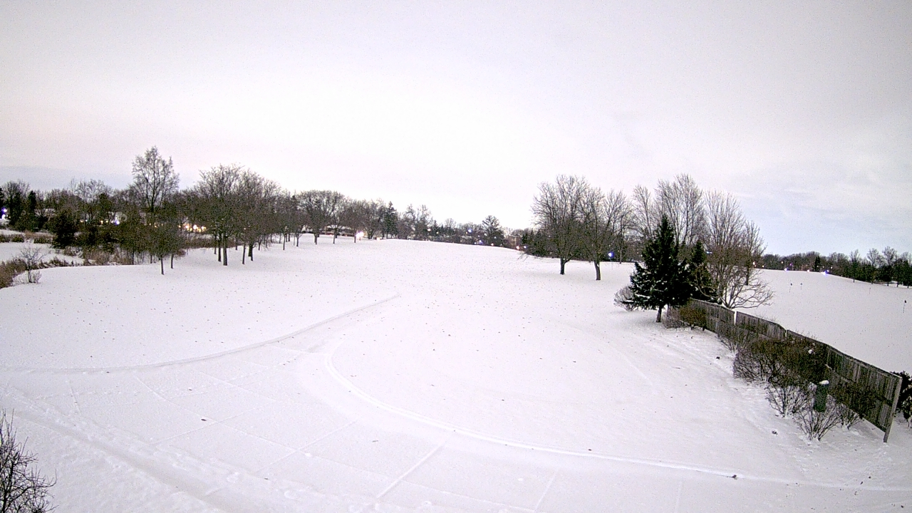 Thumbnail for current weather camera view from Village Links of Glen Ellyn in Glen Ellyn, Illinois