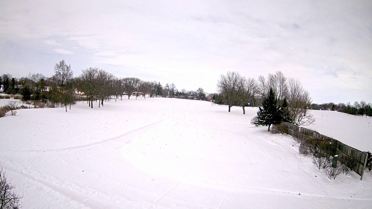 Thumbnail for current weather camera view from Village Links of Glen Ellyn in Glen Ellyn, Illinois