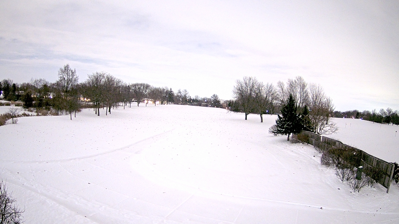 Thumbnail for current weather camera view from Village Links of Glen Ellyn in Glen Ellyn, Illinois