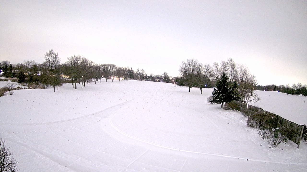 Thumbnail for current weather camera view from Village Links of Glen Ellyn in Glen Ellyn, Illinois