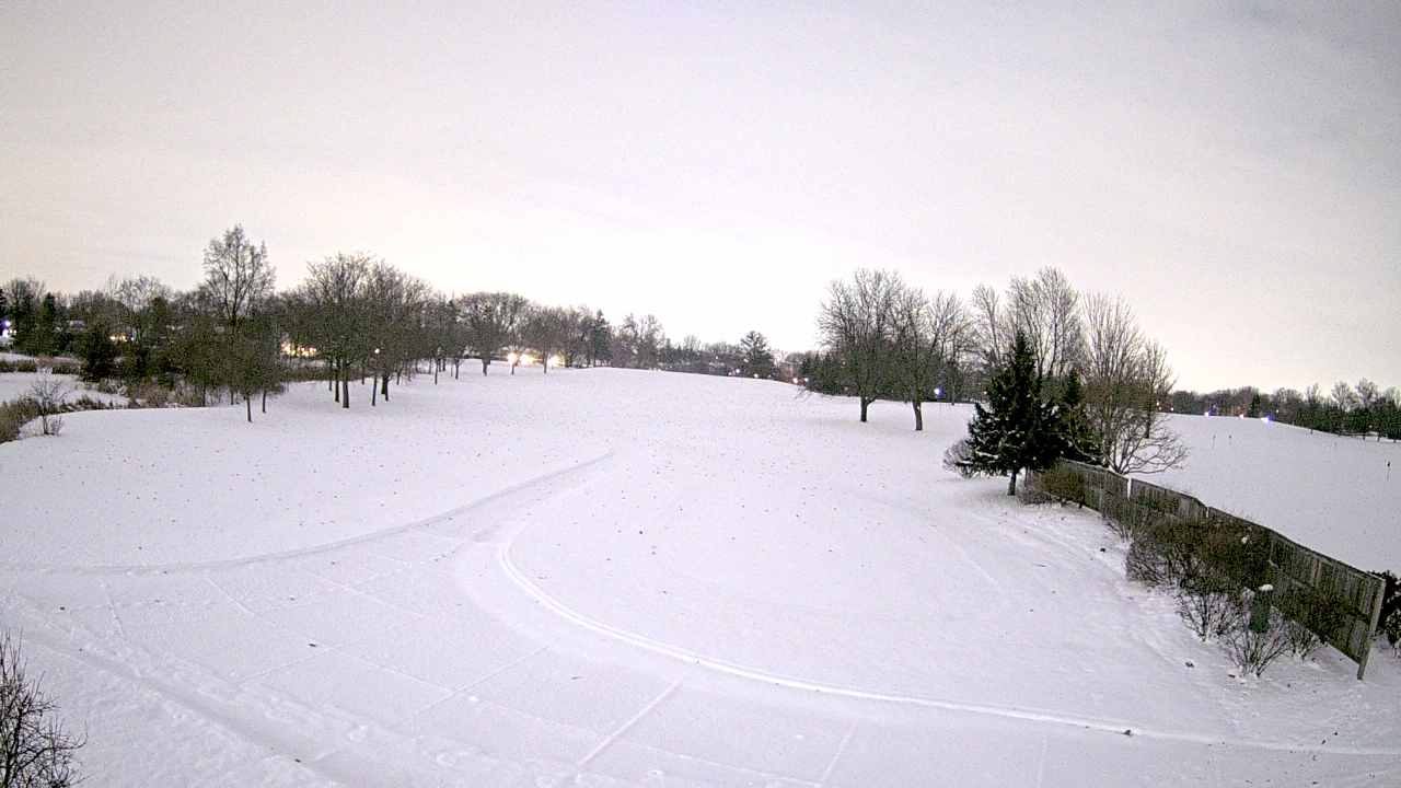 Thumbnail for current weather camera view from Village Links of Glen Ellyn in Glen Ellyn, Illinois