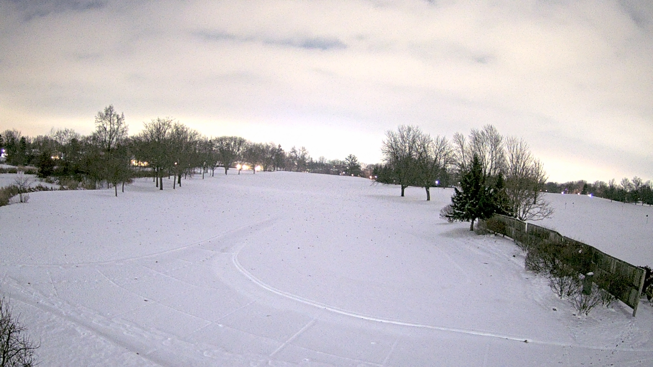 Thumbnail for current weather camera view from Village Links of Glen Ellyn in Glen Ellyn, Illinois