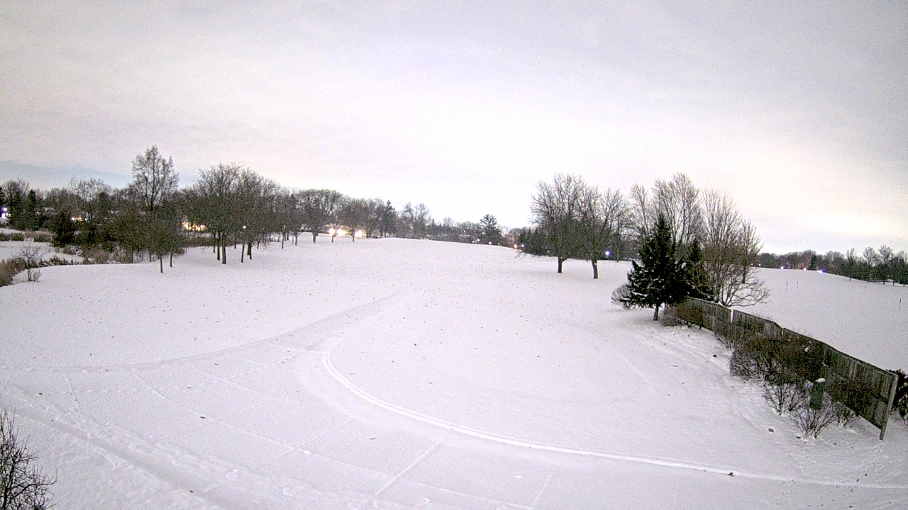 Thumbnail for current weather camera view from Village Links of Glen Ellyn in Glen Ellyn, Illinois
