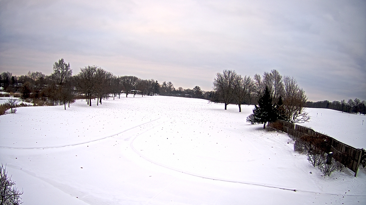 Thumbnail for current weather camera view from Village Links of Glen Ellyn in Glen Ellyn, Illinois