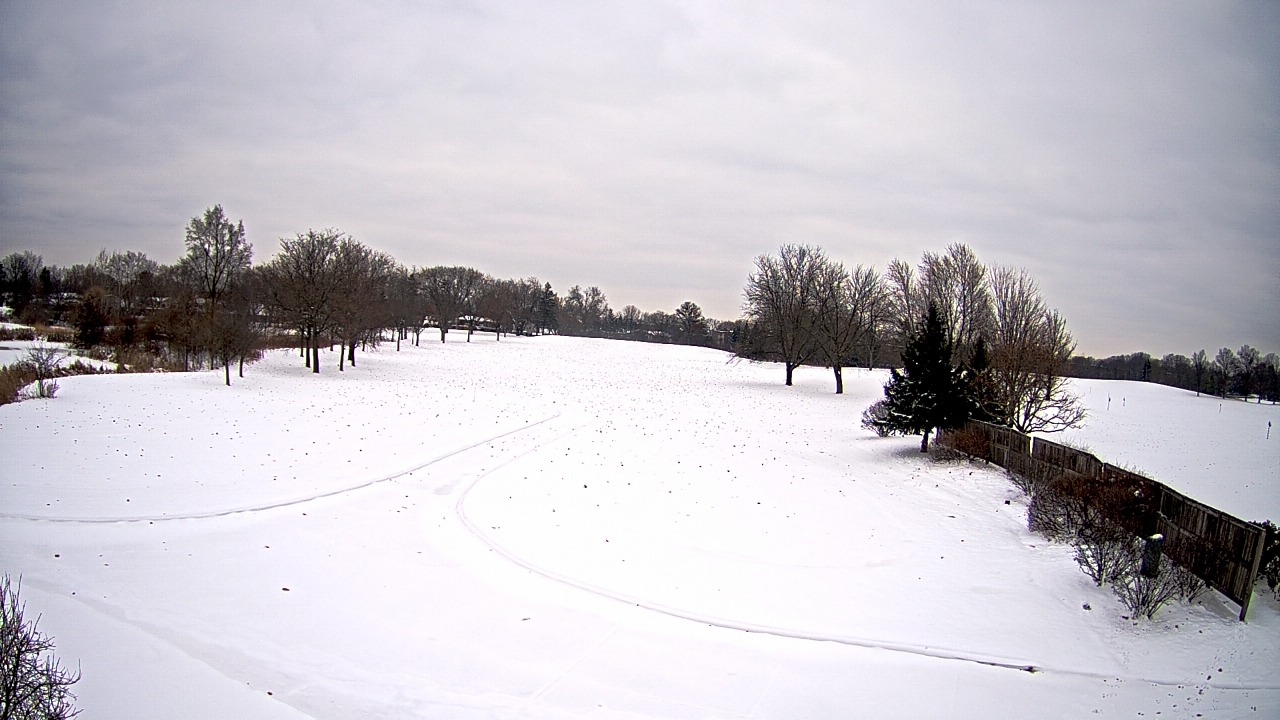 Thumbnail for current weather camera view from Village Links of Glen Ellyn in Glen Ellyn, Illinois