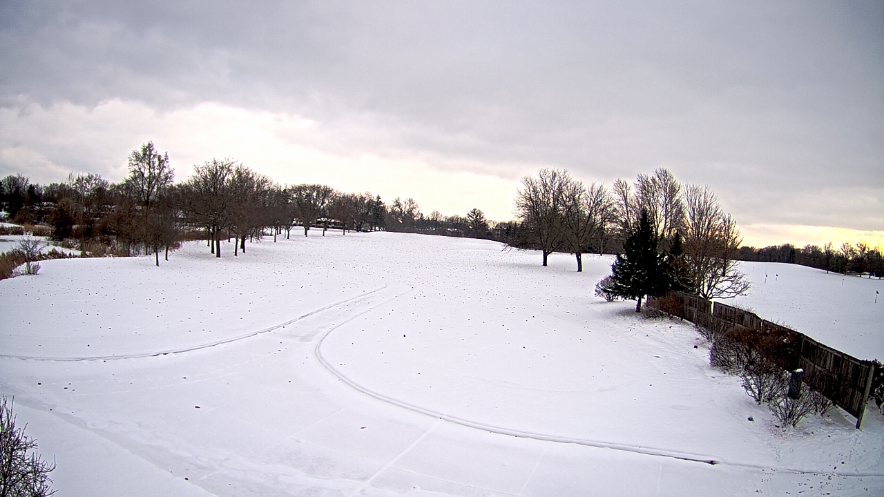 Thumbnail for current weather camera view from Village Links of Glen Ellyn in Glen Ellyn, Illinois
