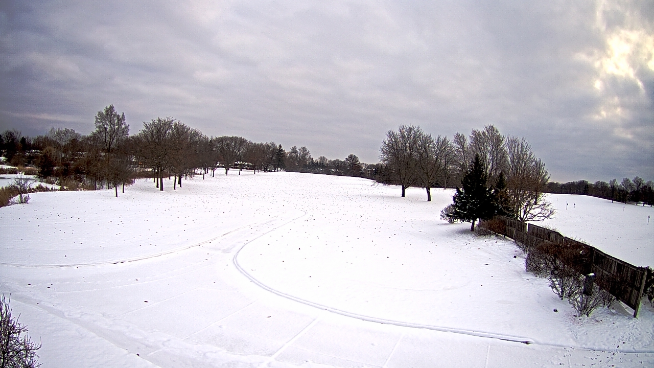 Thumbnail for current weather camera view from Village Links of Glen Ellyn in Glen Ellyn, Illinois