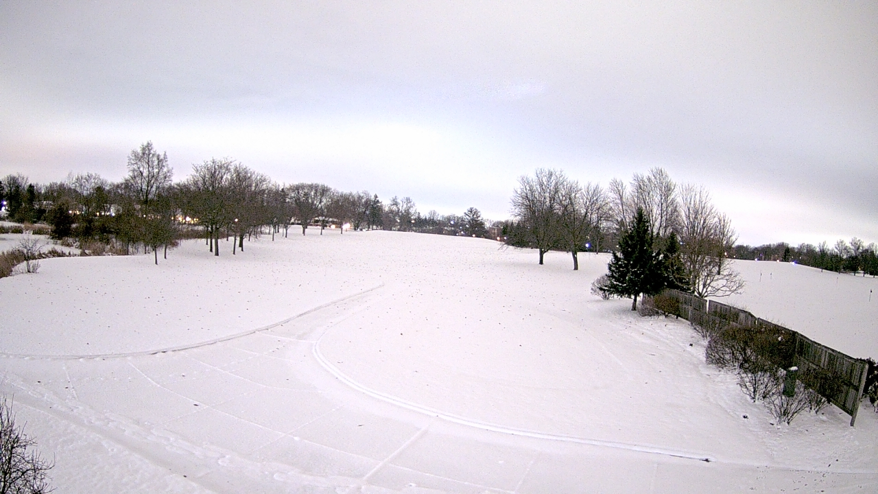 Thumbnail for current weather camera view from Village Links of Glen Ellyn in Glen Ellyn, Illinois