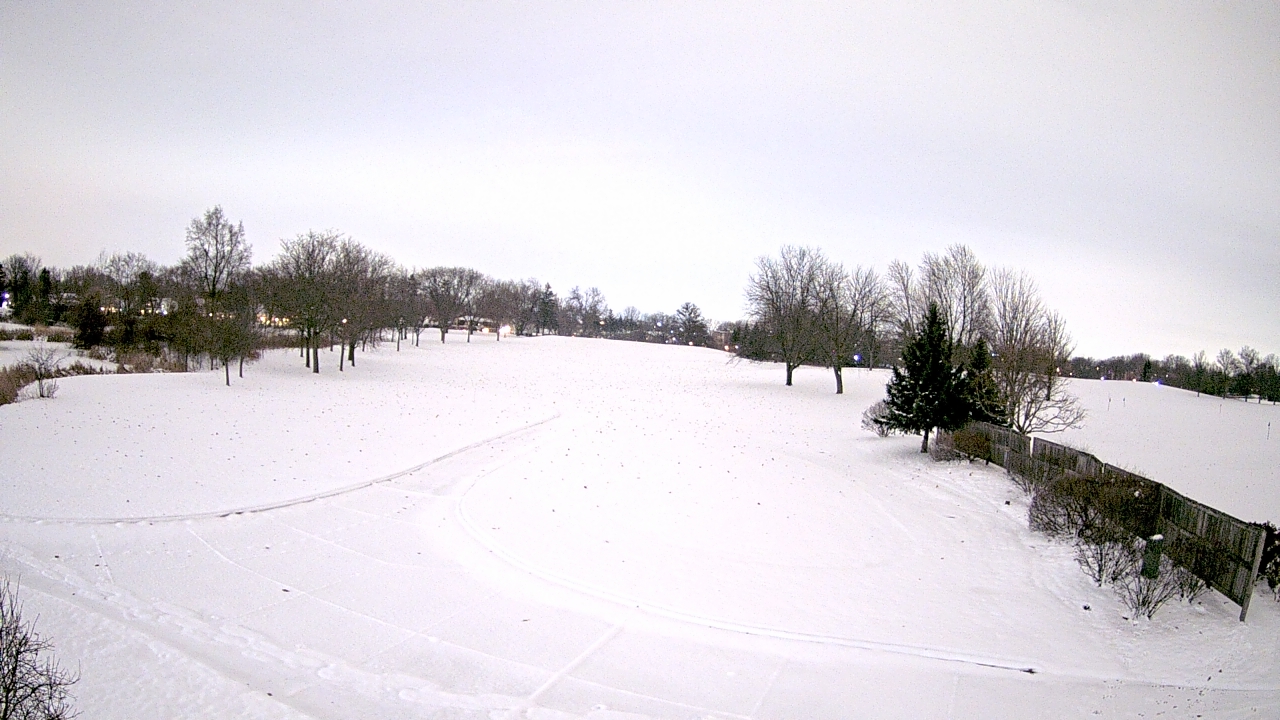 Thumbnail for current weather camera view from Village Links of Glen Ellyn in Glen Ellyn, Illinois