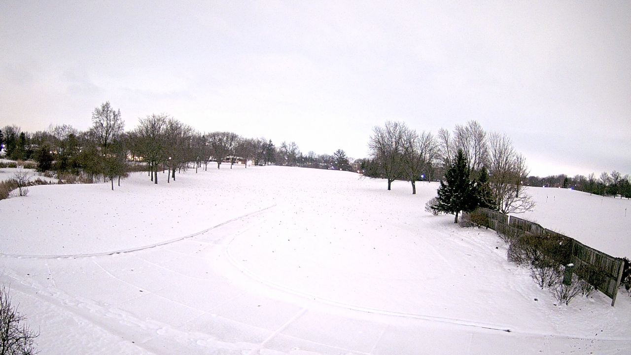 Thumbnail for current weather camera view from Village Links of Glen Ellyn in Glen Ellyn, Illinois