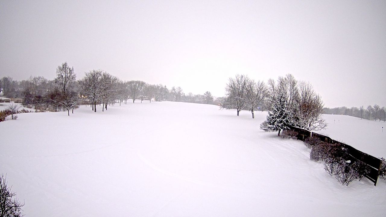 Thumbnail for current weather camera view from Village Links of Glen Ellyn in Glen Ellyn, Illinois