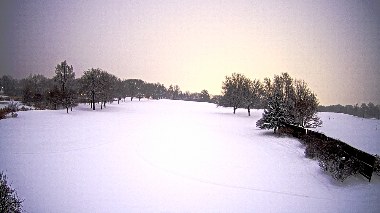 Thumbnail for current weather camera view from Village Links of Glen Ellyn in Glen Ellyn, Illinois