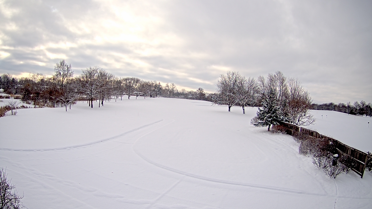 Thumbnail for current weather camera view from Village Links of Glen Ellyn in Glen Ellyn, Illinois