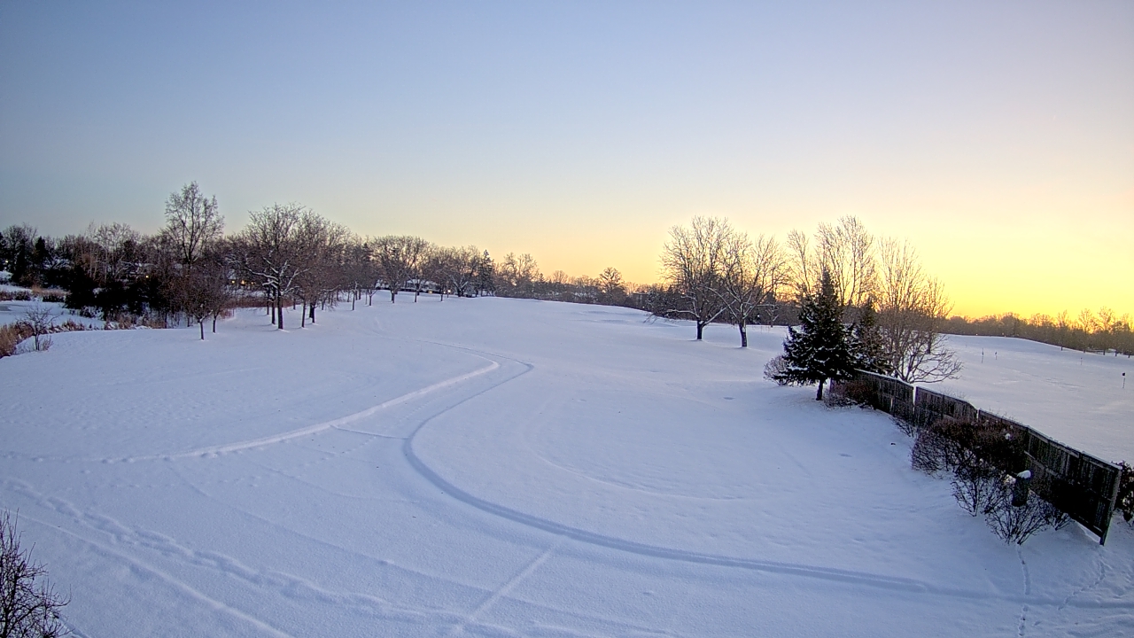 Thumbnail for current weather camera view from Village Links of Glen Ellyn in Glen Ellyn, Illinois