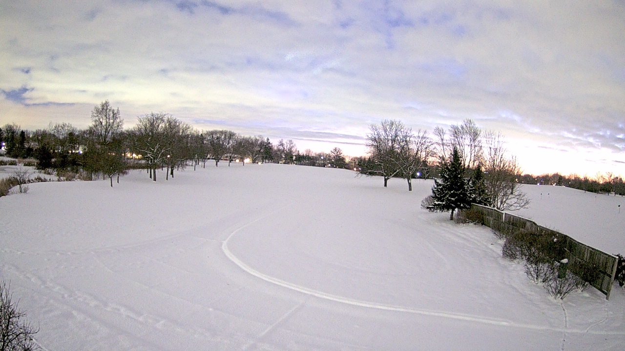 Thumbnail for current weather camera view from Village Links of Glen Ellyn in Glen Ellyn, Illinois