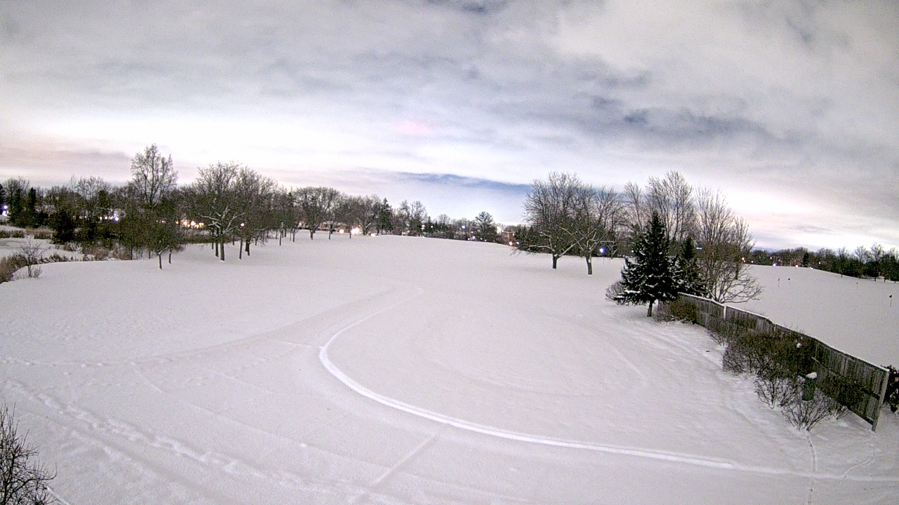 Thumbnail for current weather camera view from Village Links of Glen Ellyn in Glen Ellyn, Illinois