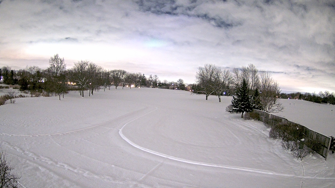 Thumbnail for current weather camera view from Village Links of Glen Ellyn in Glen Ellyn, Illinois