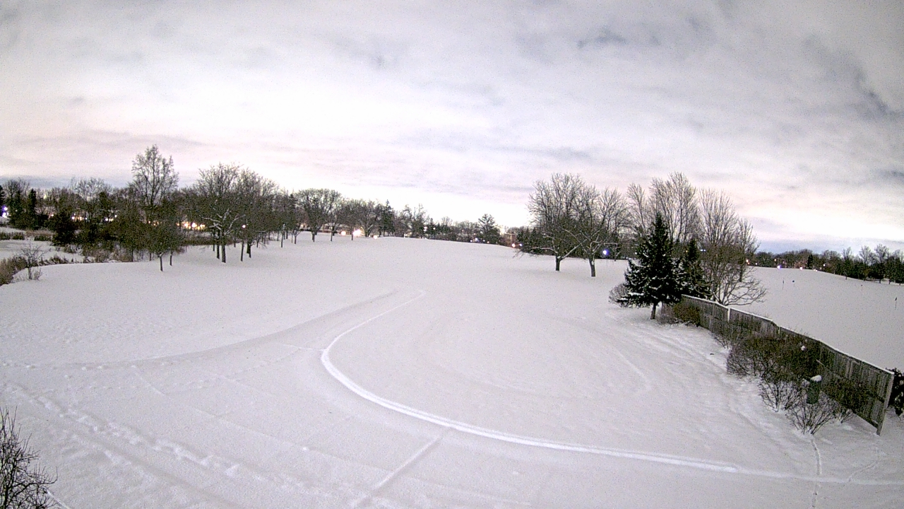 Thumbnail for current weather camera view from Village Links of Glen Ellyn in Glen Ellyn, Illinois