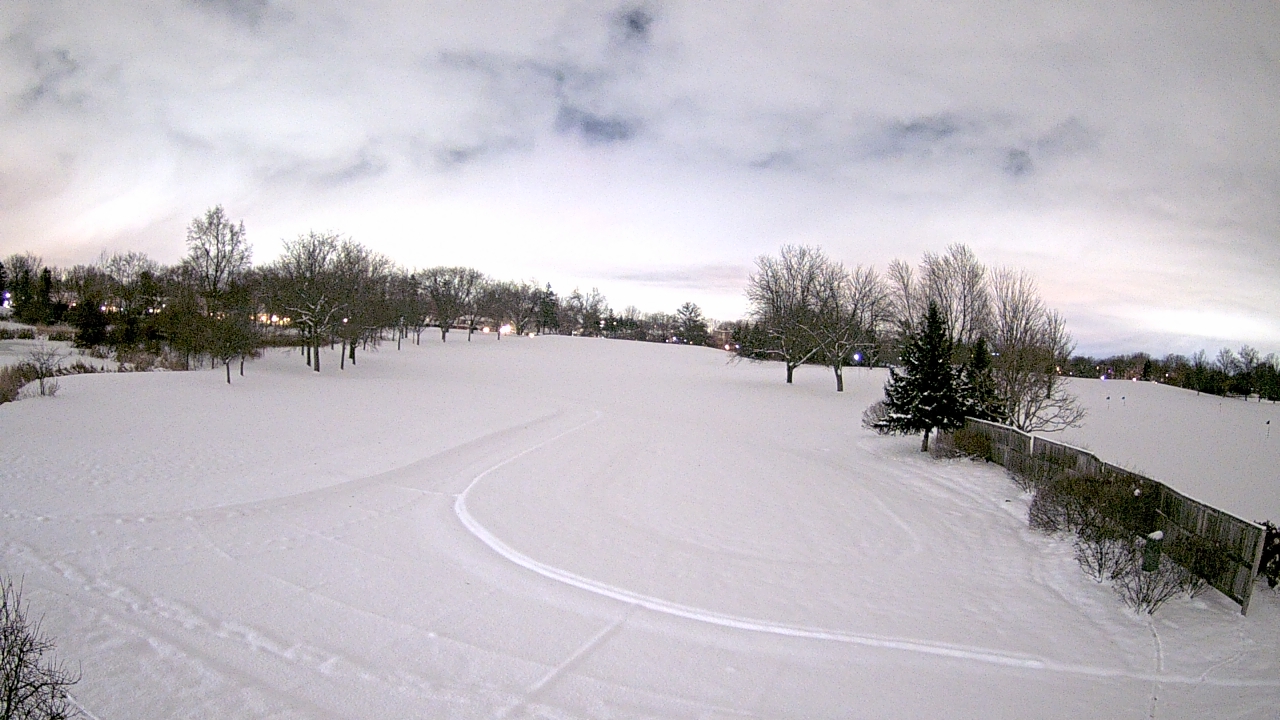 Thumbnail for current weather camera view from Village Links of Glen Ellyn in Glen Ellyn, Illinois