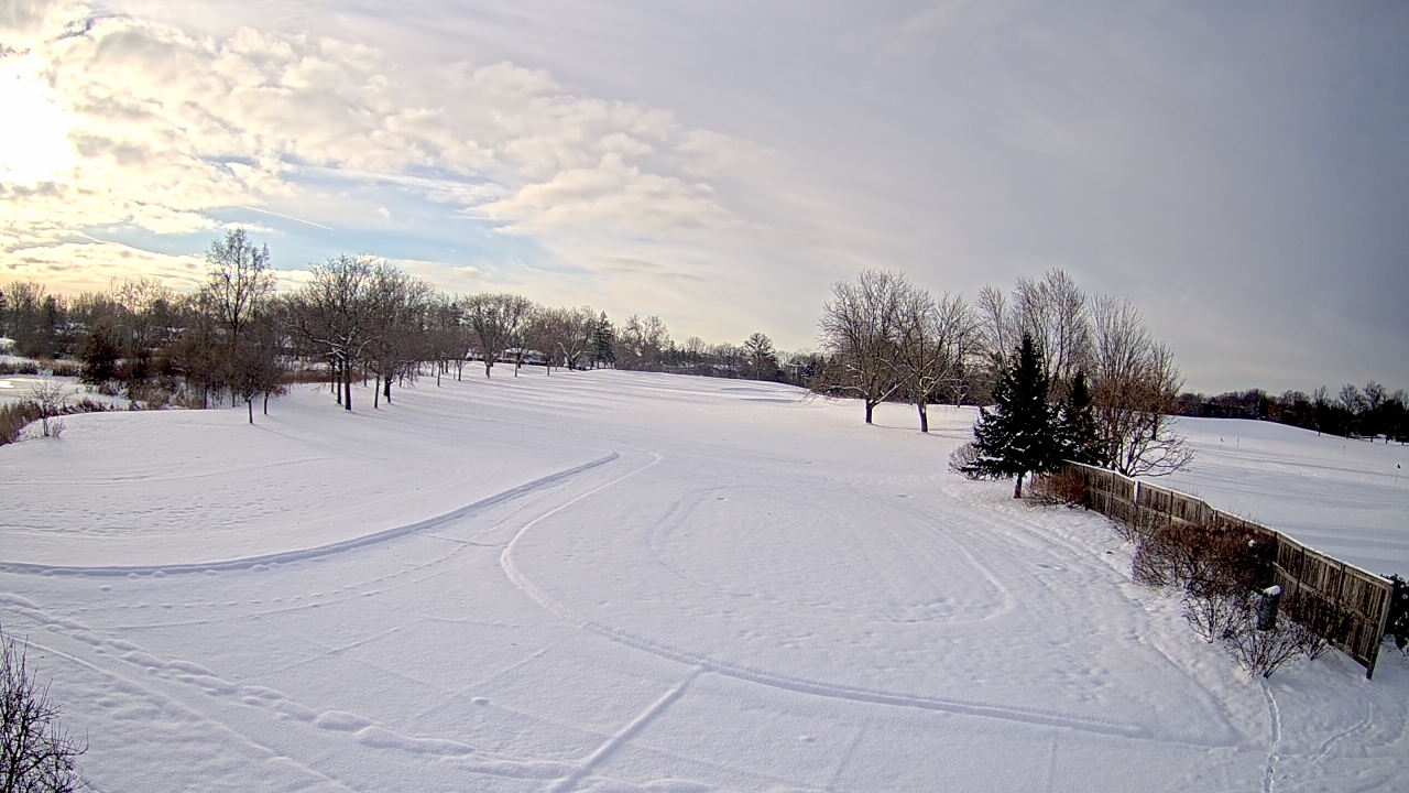 Thumbnail for current weather camera view from Village Links of Glen Ellyn in Glen Ellyn, Illinois