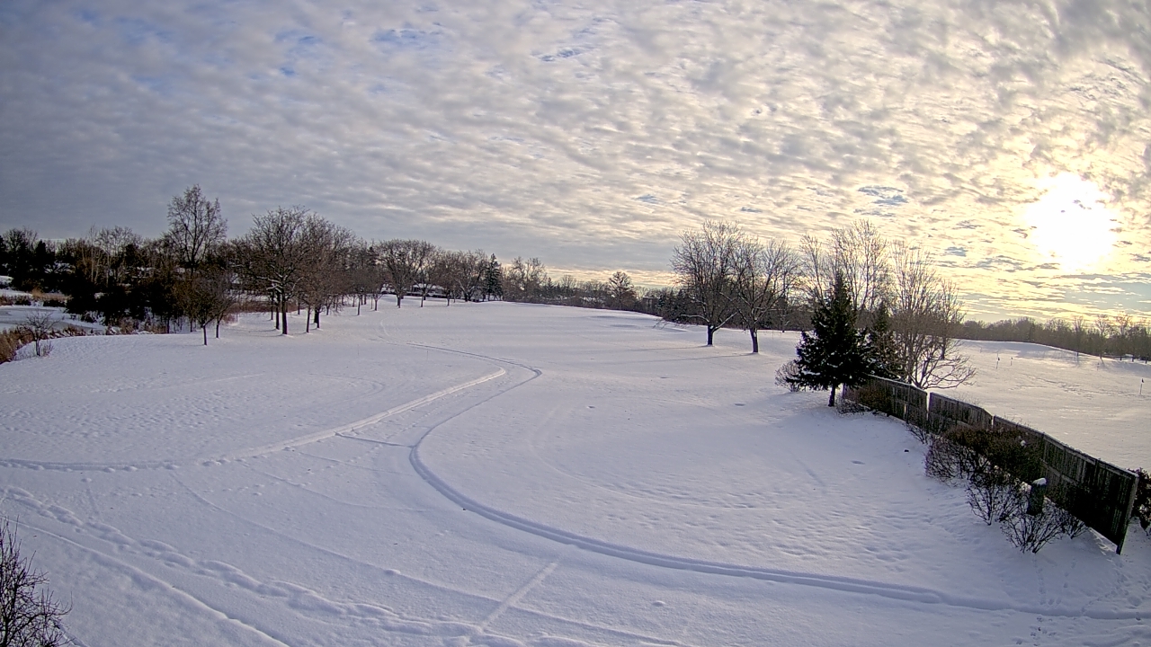 Thumbnail for current weather camera view from Village Links of Glen Ellyn in Glen Ellyn, Illinois