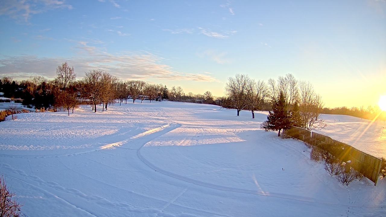 Thumbnail for current weather camera view from Village Links of Glen Ellyn in Glen Ellyn, Illinois