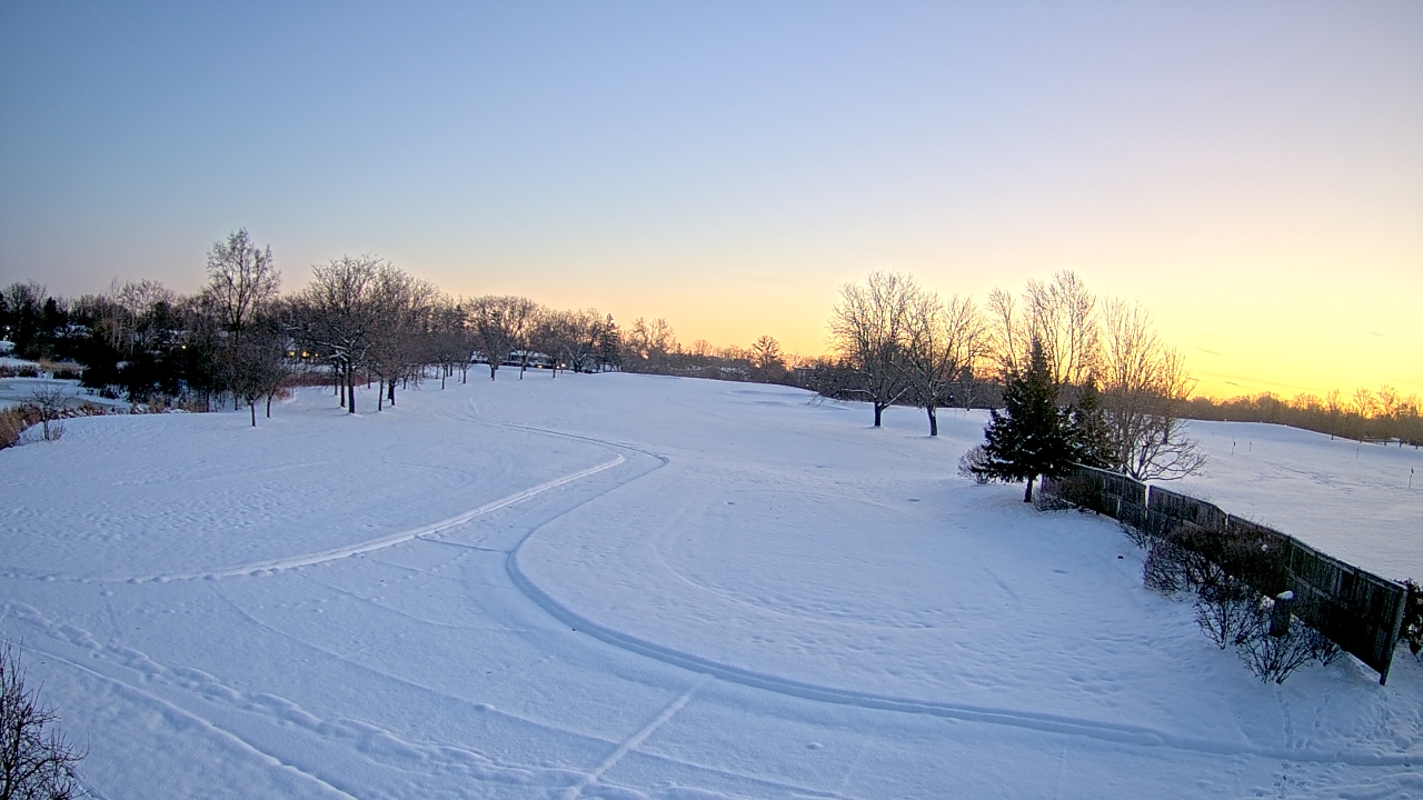 Thumbnail for current weather camera view from Village Links of Glen Ellyn in Glen Ellyn, Illinois