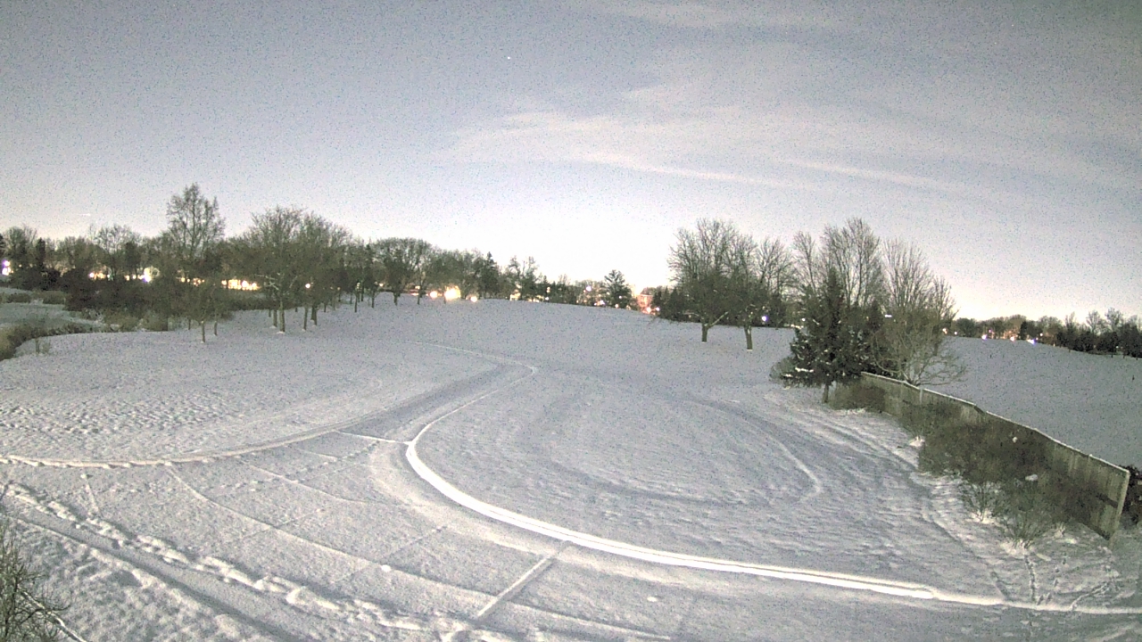 Thumbnail for current weather camera view from Village Links of Glen Ellyn in Glen Ellyn, Illinois