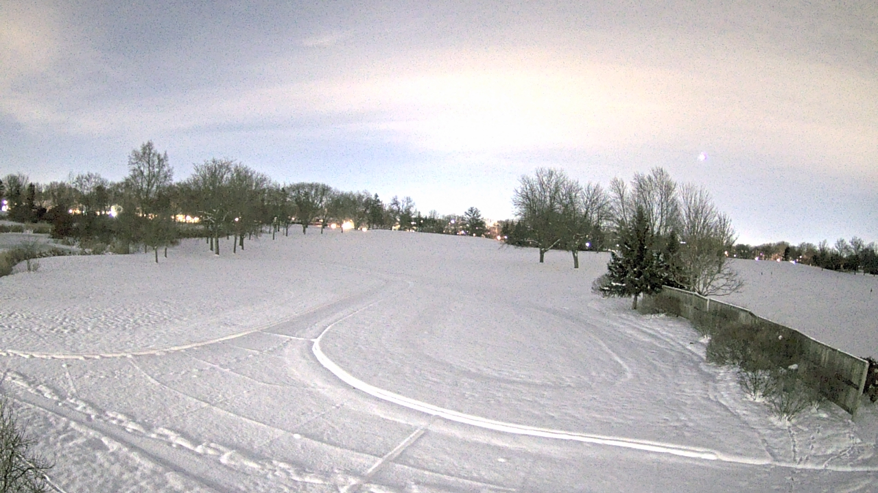 Thumbnail for current weather camera view from Village Links of Glen Ellyn in Glen Ellyn, Illinois