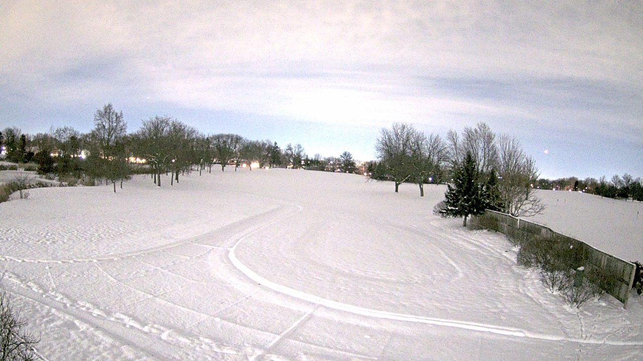 Thumbnail for current weather camera view from Village Links of Glen Ellyn in Glen Ellyn, Illinois