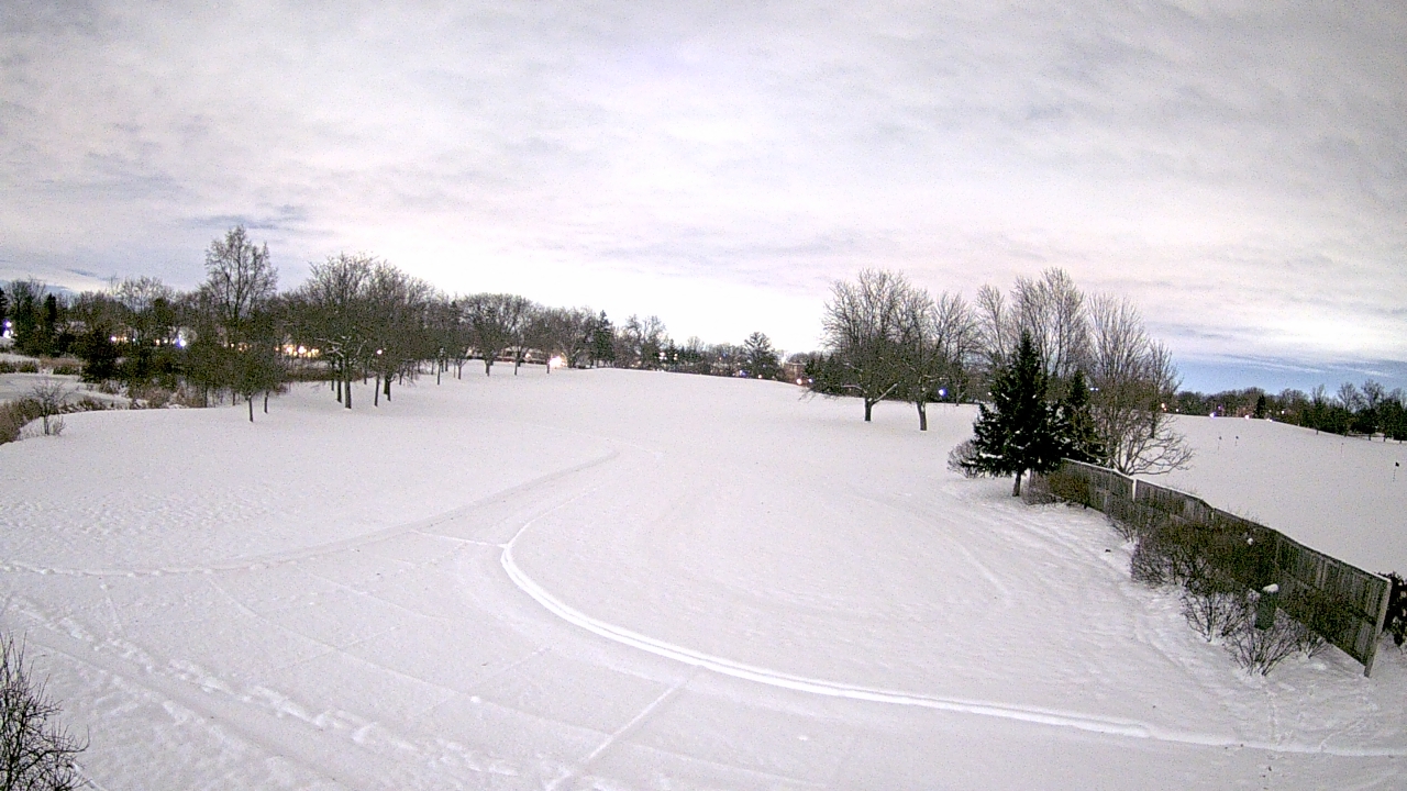 Thumbnail for current weather camera view from Village Links of Glen Ellyn in Glen Ellyn, Illinois