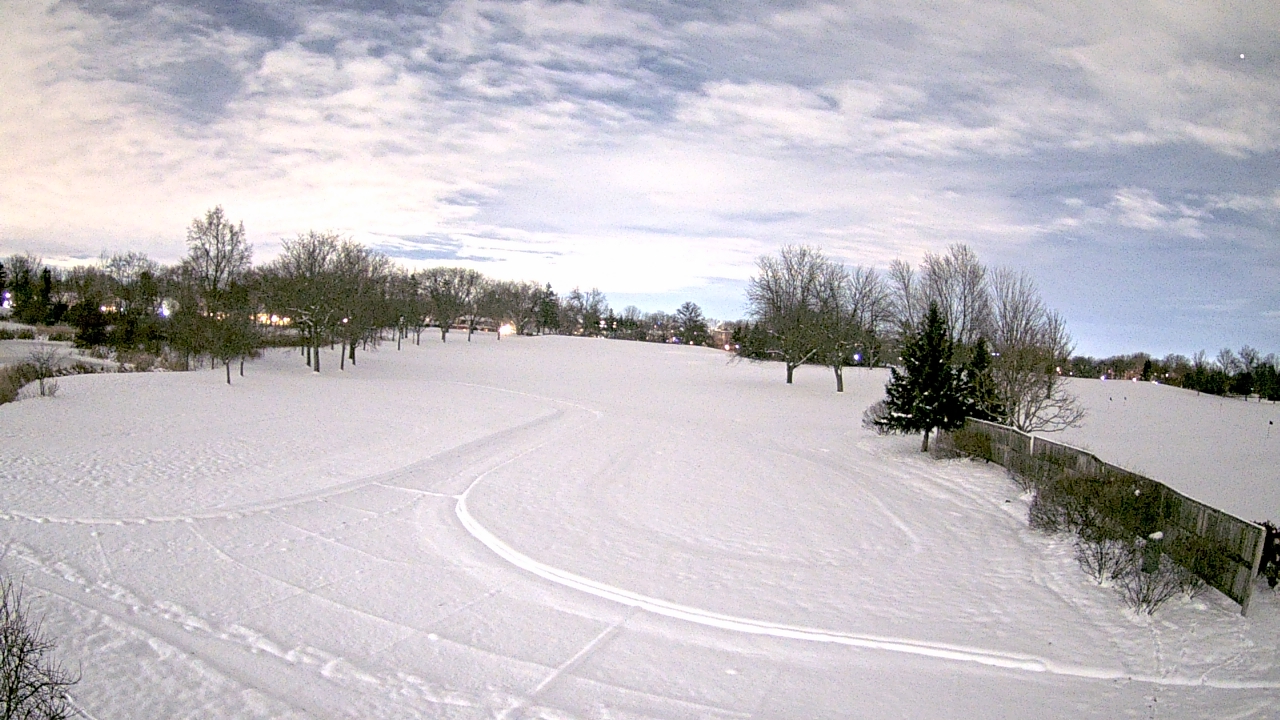 Thumbnail for current weather camera view from Village Links of Glen Ellyn in Glen Ellyn, Illinois