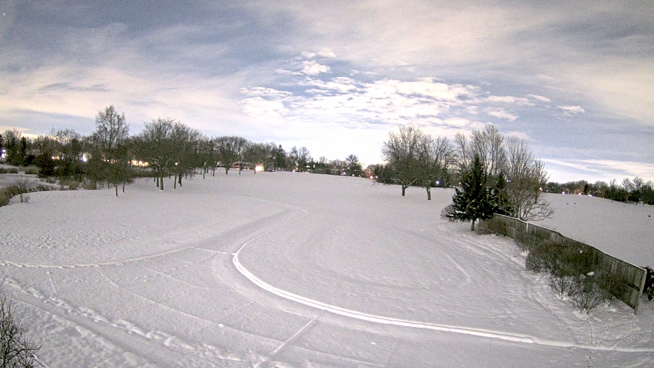 Thumbnail for current weather camera view from Village Links of Glen Ellyn in Glen Ellyn, Illinois