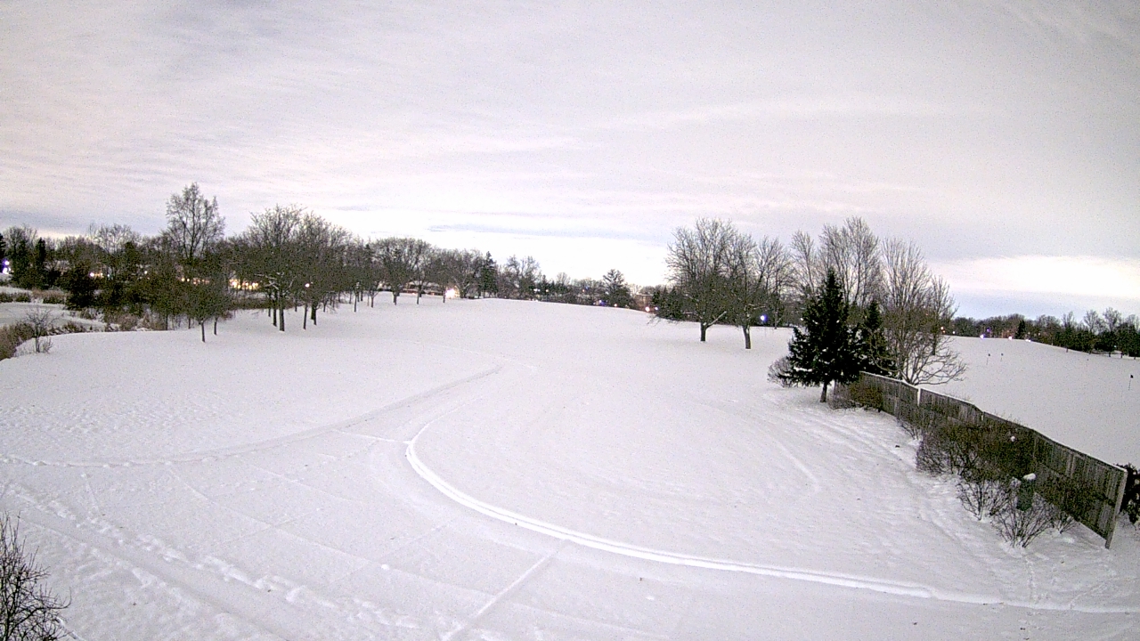 Thumbnail for current weather camera view from Village Links of Glen Ellyn in Glen Ellyn, Illinois