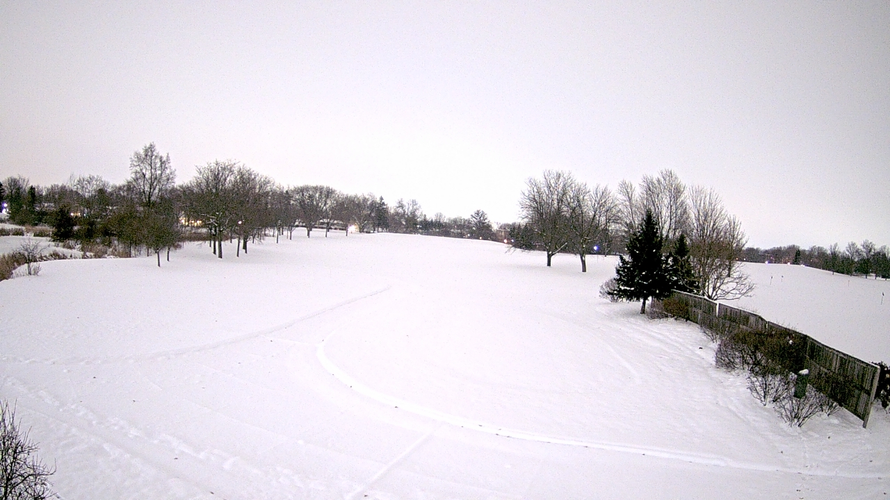 Thumbnail for current weather camera view from Village Links of Glen Ellyn in Glen Ellyn, Illinois