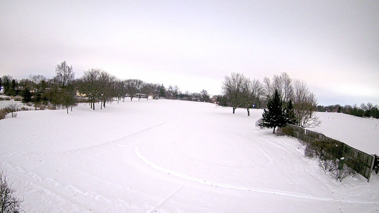 Thumbnail for current weather camera view from Village Links of Glen Ellyn in Glen Ellyn, Illinois