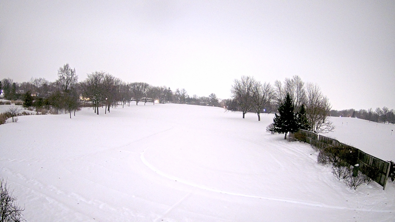 Thumbnail for current weather camera view from Village Links of Glen Ellyn in Glen Ellyn, Illinois