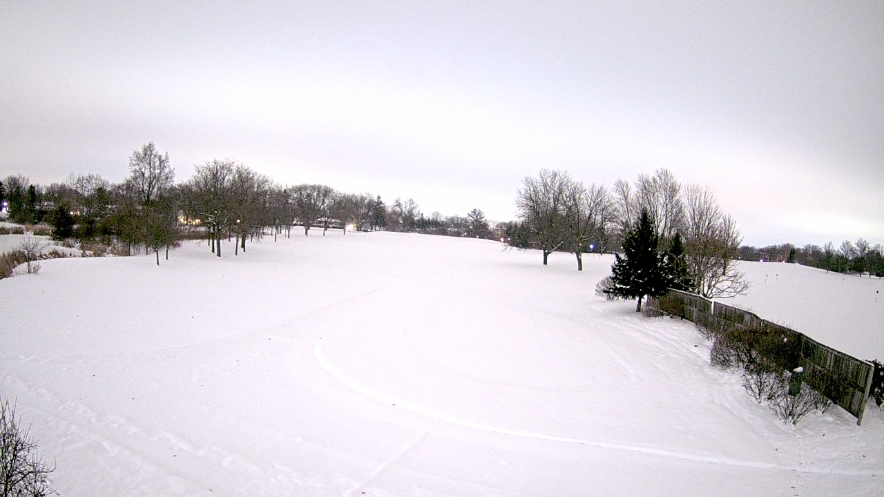 Thumbnail for current weather camera view from Village Links of Glen Ellyn in Glen Ellyn, Illinois