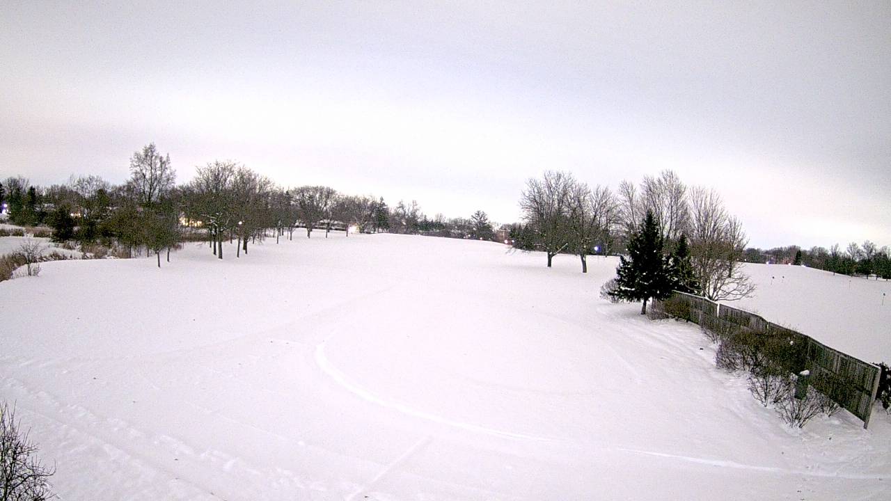 Thumbnail for current weather camera view from Village Links of Glen Ellyn in Glen Ellyn, Illinois