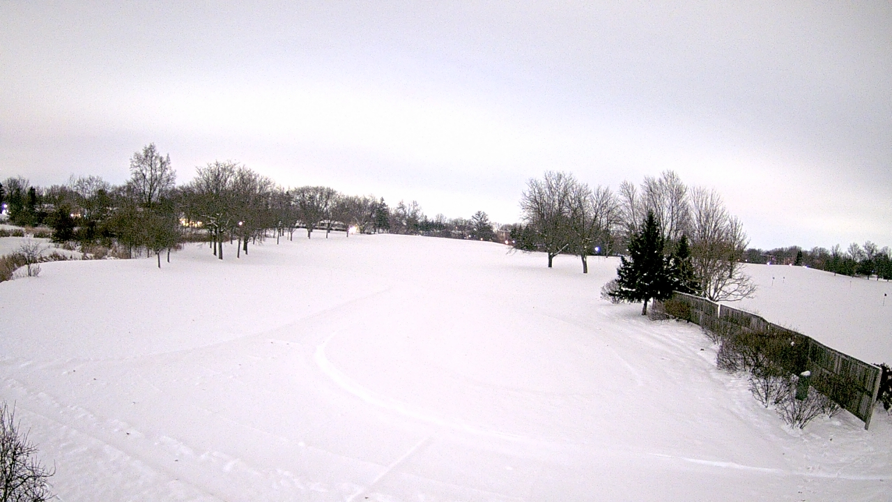 Thumbnail for current weather camera view from Village Links of Glen Ellyn in Glen Ellyn, Illinois