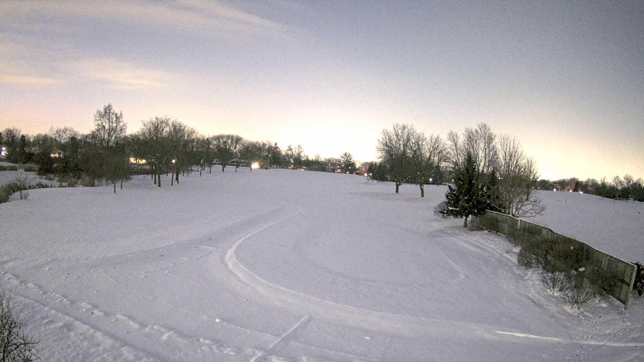 Thumbnail for current weather camera view from Village Links of Glen Ellyn in Glen Ellyn, Illinois