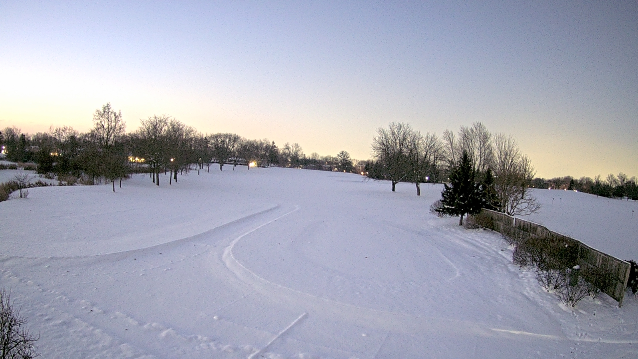 Thumbnail for current weather camera view from Village Links of Glen Ellyn in Glen Ellyn, Illinois