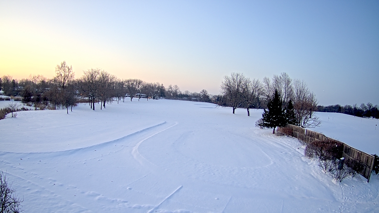 Thumbnail for current weather camera view from Village Links of Glen Ellyn in Glen Ellyn, Illinois