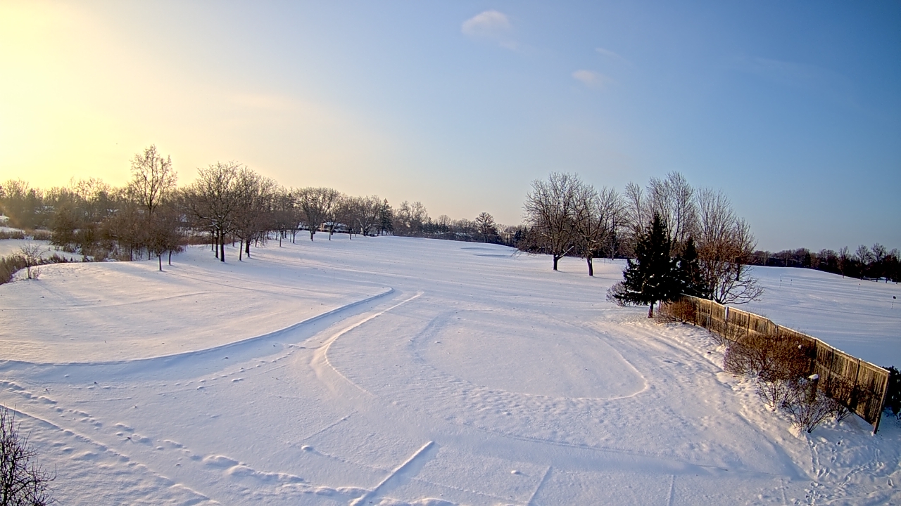 Thumbnail for current weather camera view from Village Links of Glen Ellyn in Glen Ellyn, Illinois