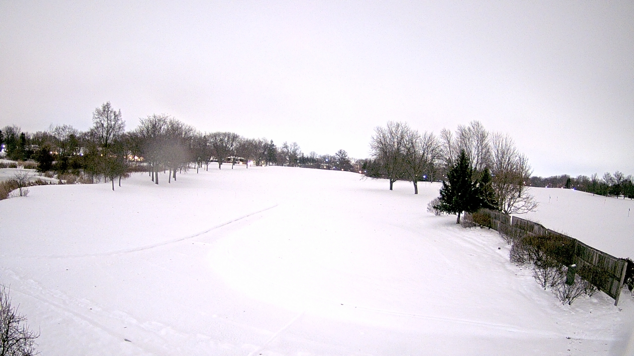Thumbnail for current weather camera view from Village Links of Glen Ellyn in Glen Ellyn, Illinois